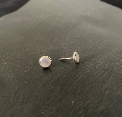 Mother of Pearl Round Stud Earrings