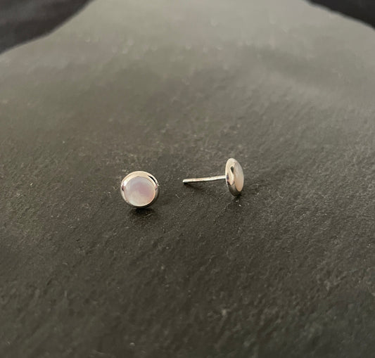 Mother of Pearl Round Stud Earrings