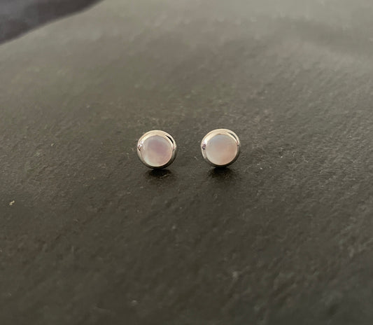 Mother of Pearl Round Stud Earrings