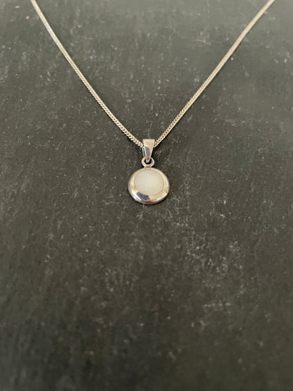 Round Mother of Pearl Pendant