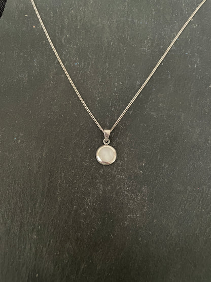 Round Mother of Pearl Pendant