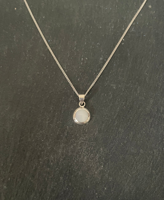 Round Mother of Pearl Pendant