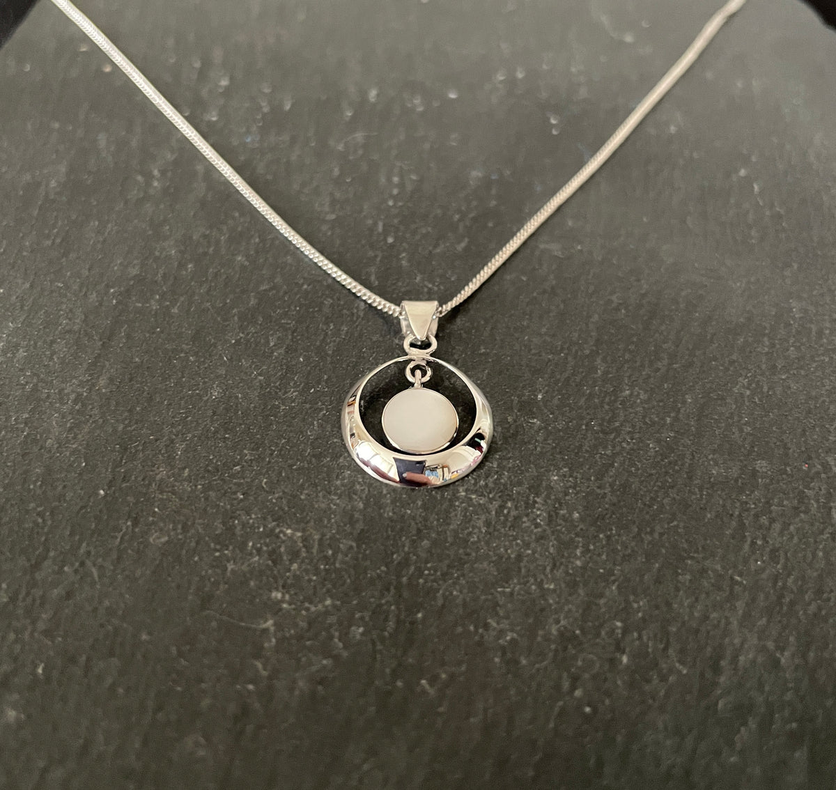 Round Mother of Pearl Pendant