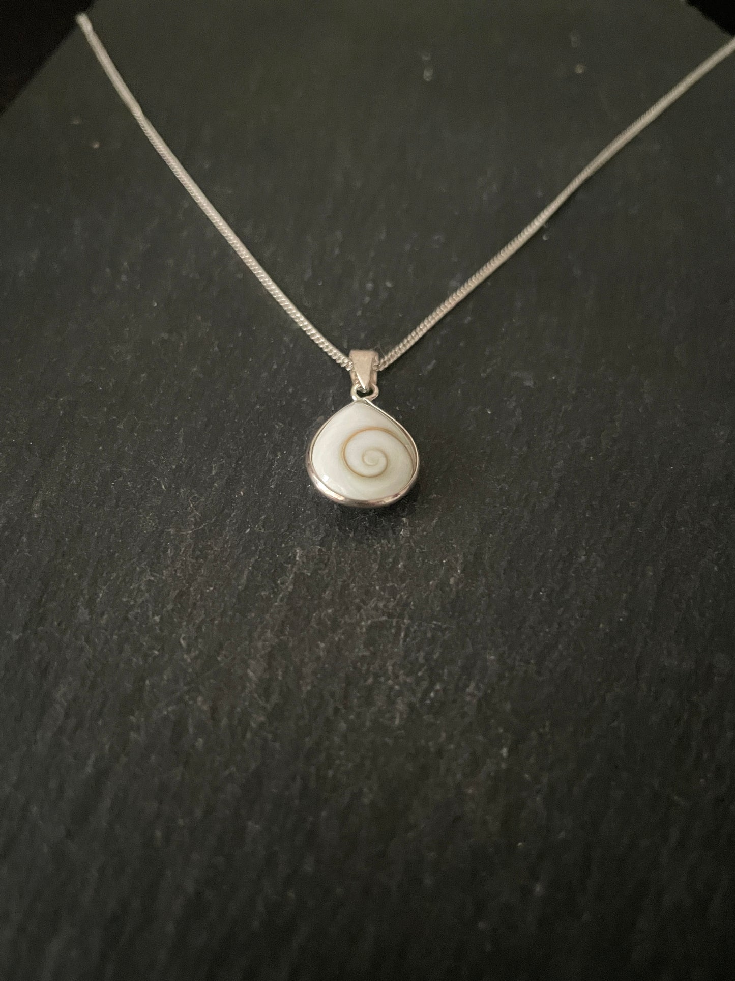 Shiva Shell Teardrop Pendant