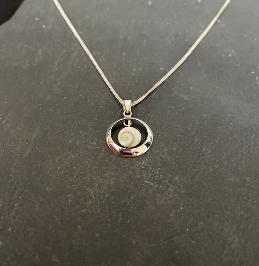 Shiva Shell and Silver Round Pendant