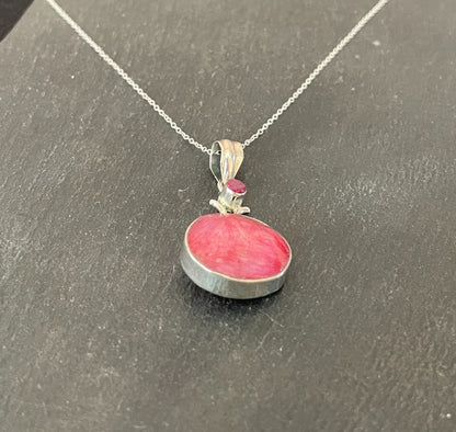 Oval Ruby pendant image 2