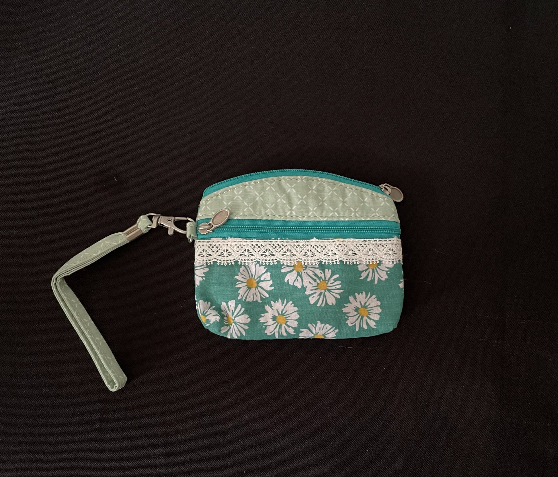 Daisy Purse image 1