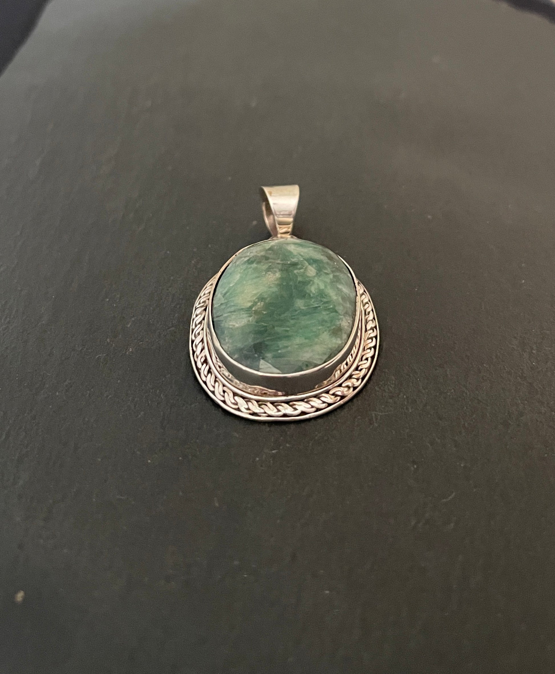 Oval Emerald Pendant image 1
