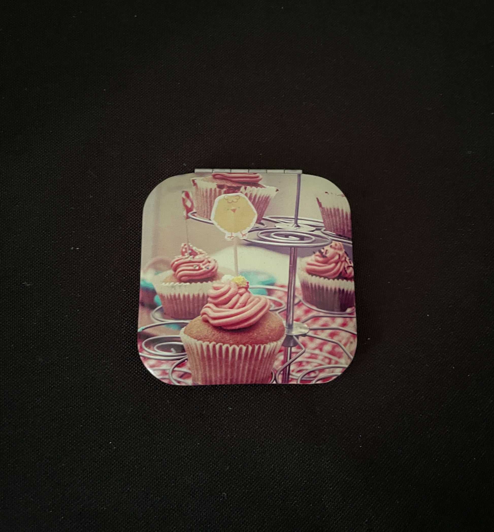 Cupcake Compact Mirror image 0