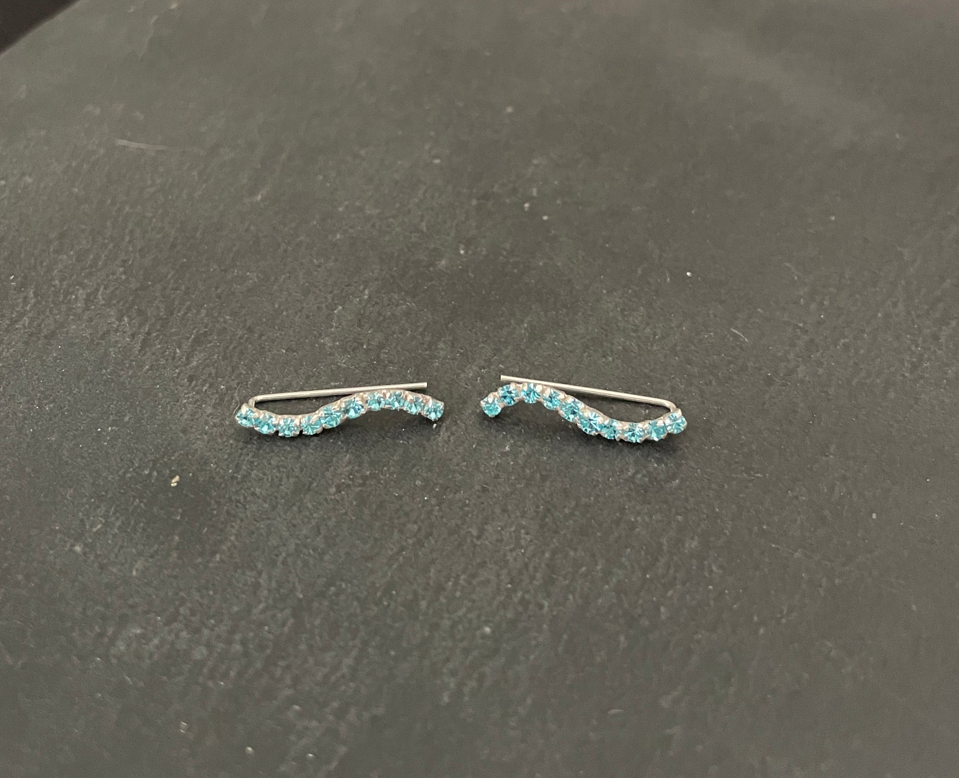 Cubic Zirconia Single Row Wave Ear Climbers image 3