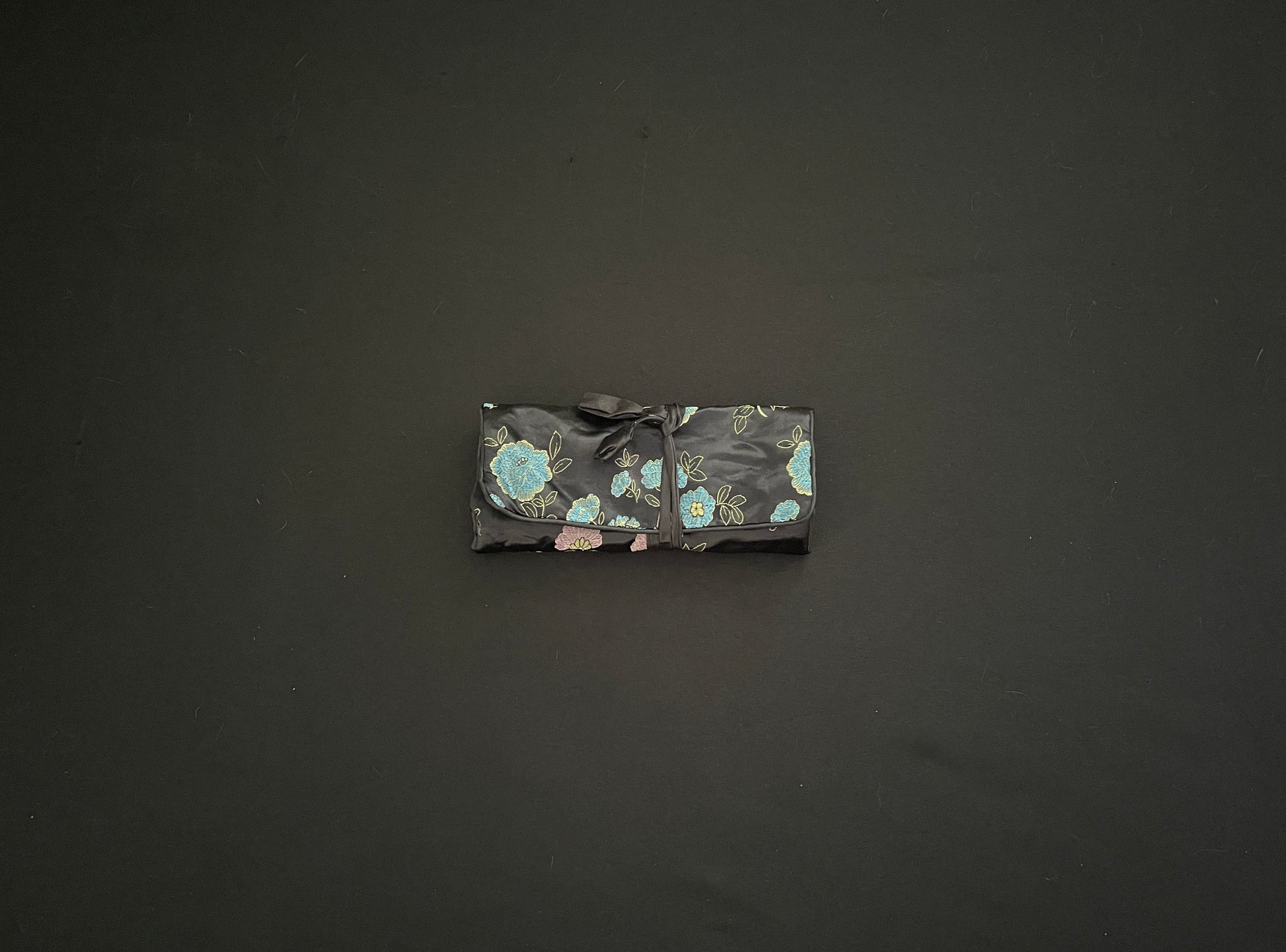 Black Flower Jewellery Wrap image 1