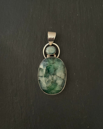 Oval Emerald Pendant image 0