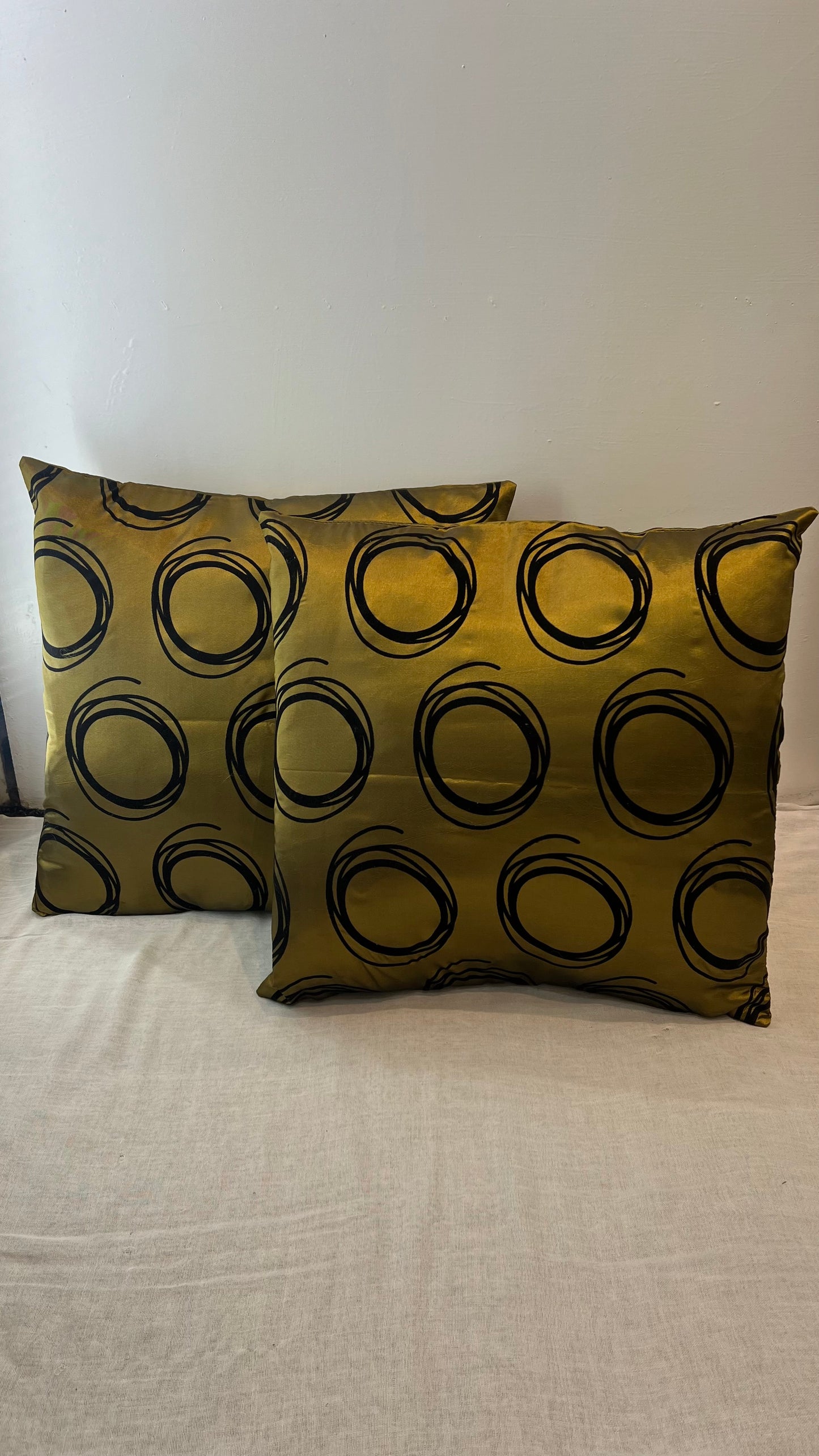 Circle Pattern Cushion Covers image 2