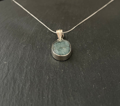 Oval Emerald Pendant image 1
