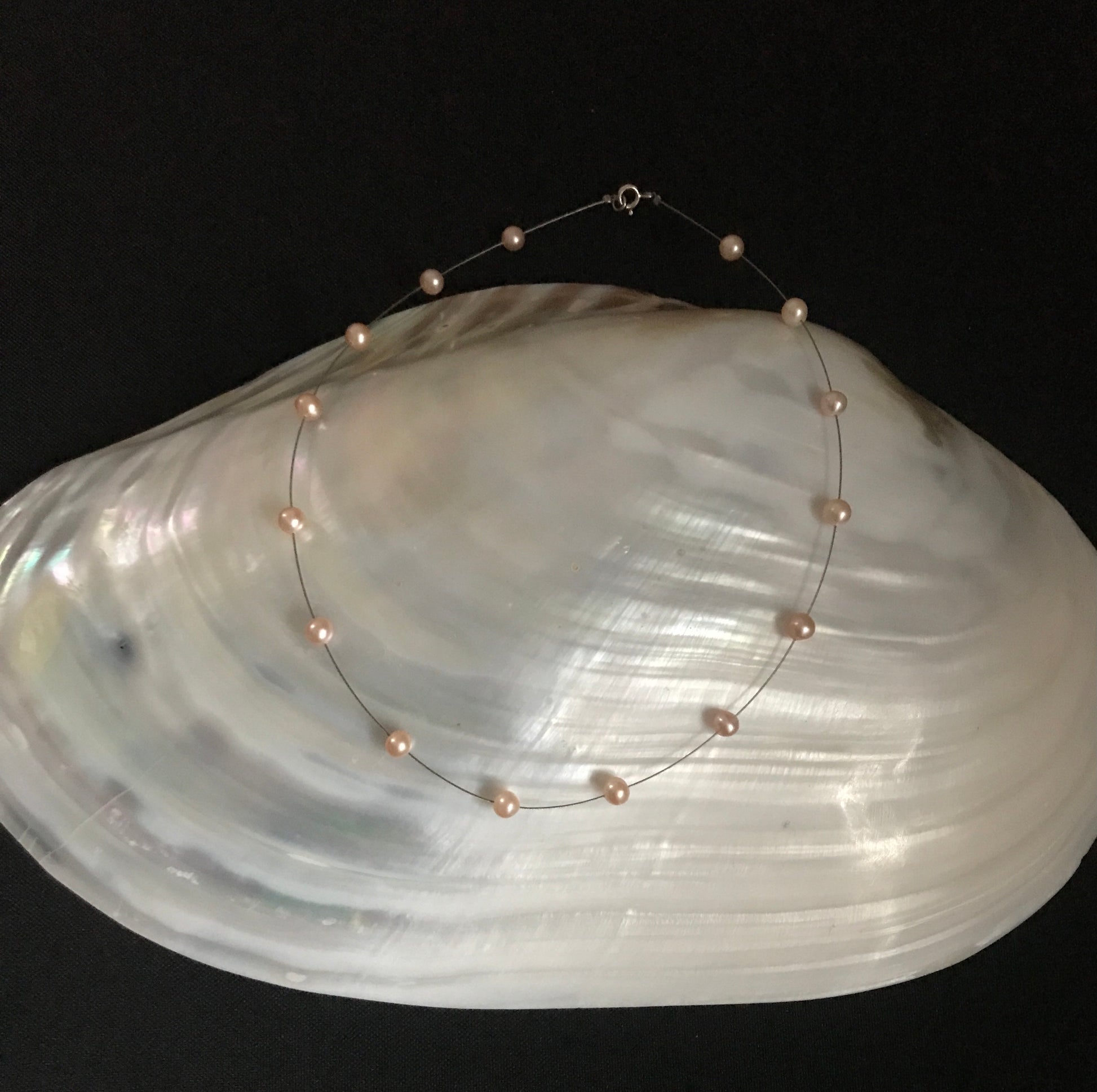 Peach Pearl Necklace image 1