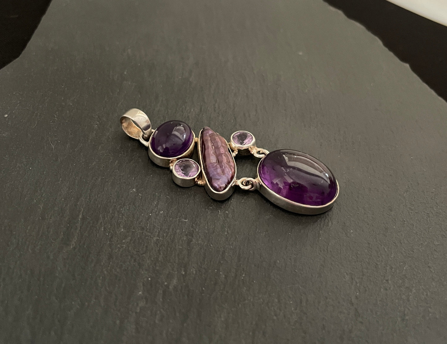 Amethyst and Pearl Pendant image 3