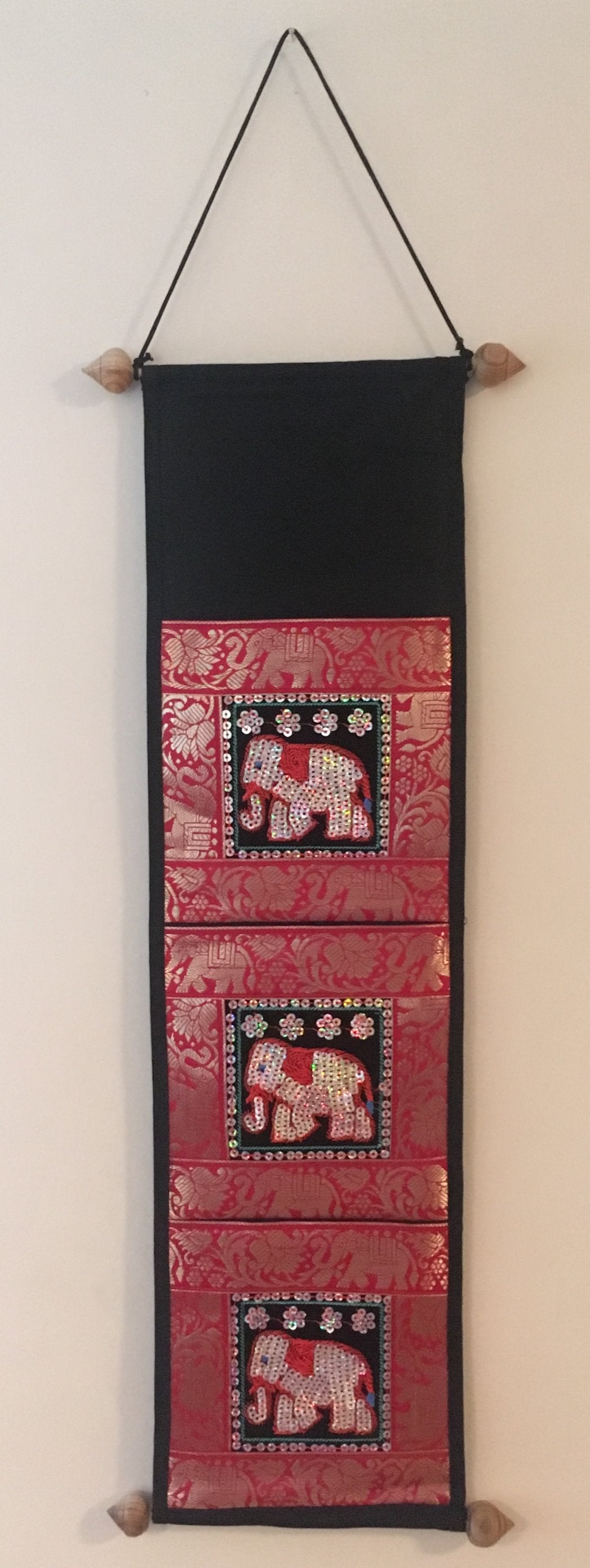 Red Letter Hanger image 0