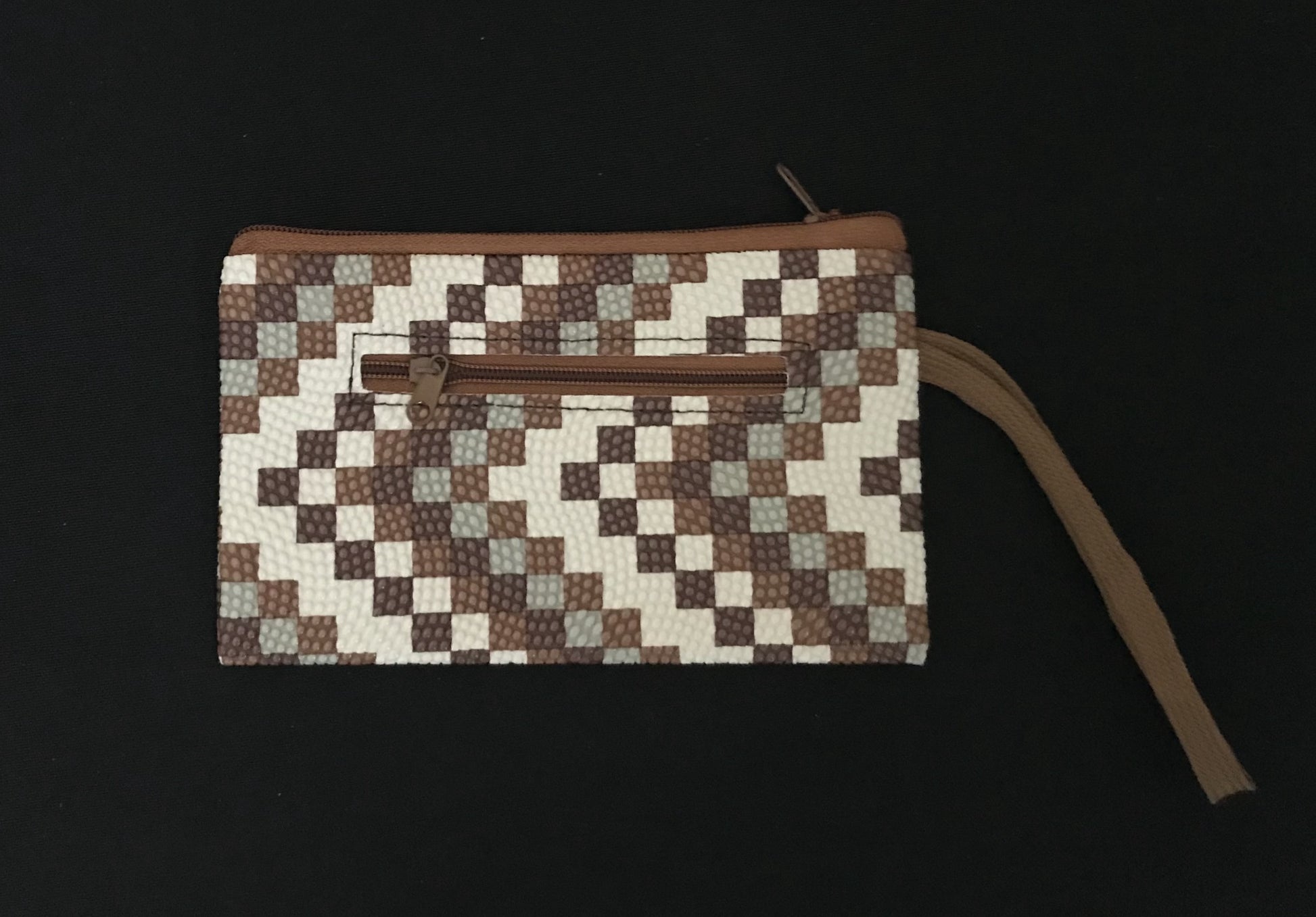 Checked Purse image 0